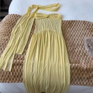 Chic Yellow Strapless Dress with Scarf